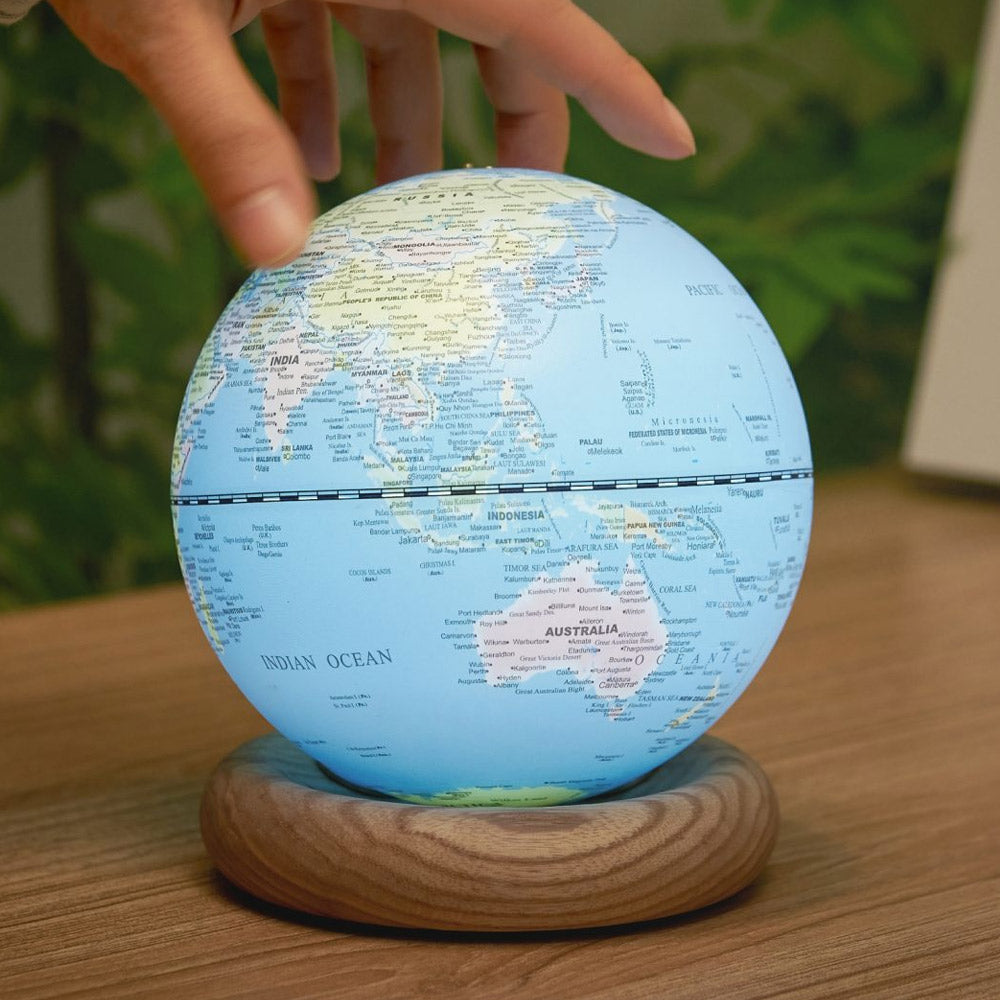 Atlas Globe Lamp - 