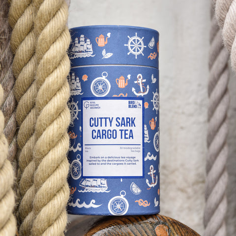 Cutty Sark Cargo Tea packaging next to nautical ropes.