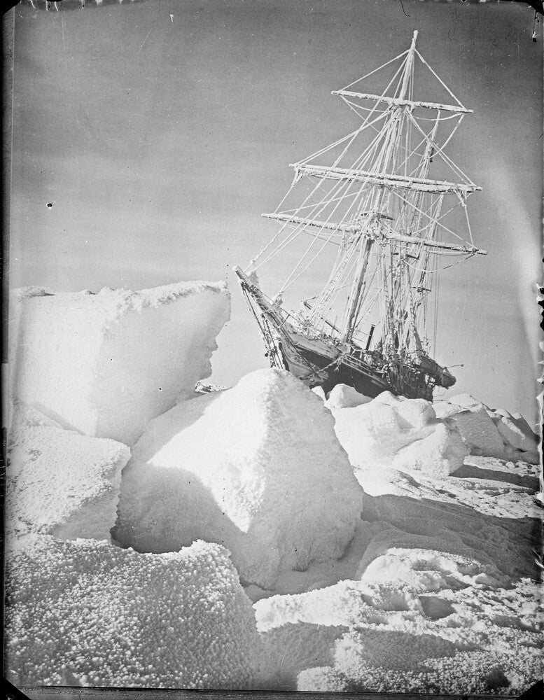 絵画 Endurance Endurance at Midwinter, 1915 Print. Art Prints, Posters